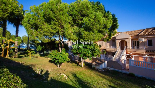 APPARTEMENT - Wederverkoop - TORREVIEJA -
                Torreblanca