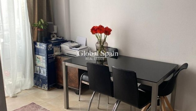 APPARTEMENT - Wederverkoop - TORREVIEJA -
                Torrevieja