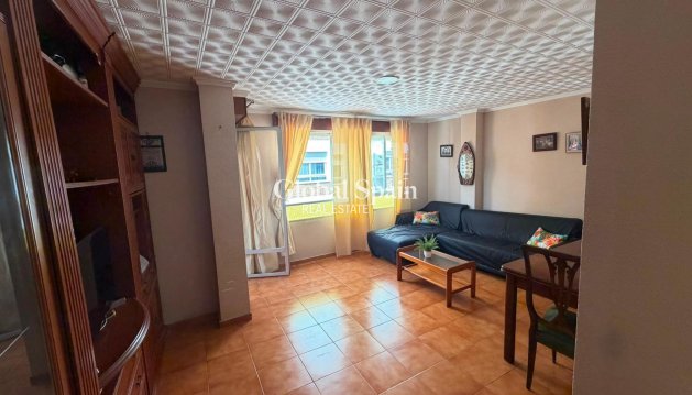 APPARTEMENT - Wederverkoop - TORREVIEJA -
                Torrevieja
