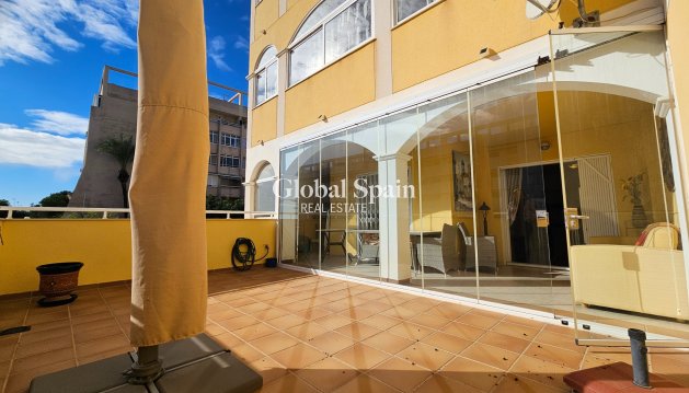 APPARTEMENT - Wederverkoop - TORREVIEJA -
                Torrevieja