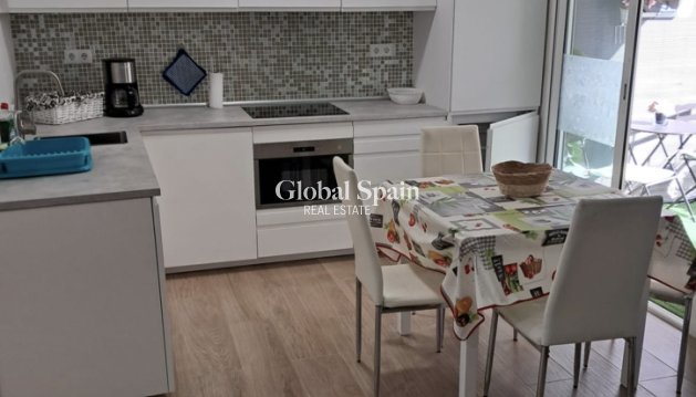 APPARTEMENT - Wederverkoop - VILLAJOYOSA -
                Villajoyosa