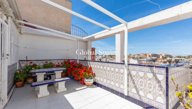 ÁTICO - Venta - TORREVIEJA -
                Playa del cura