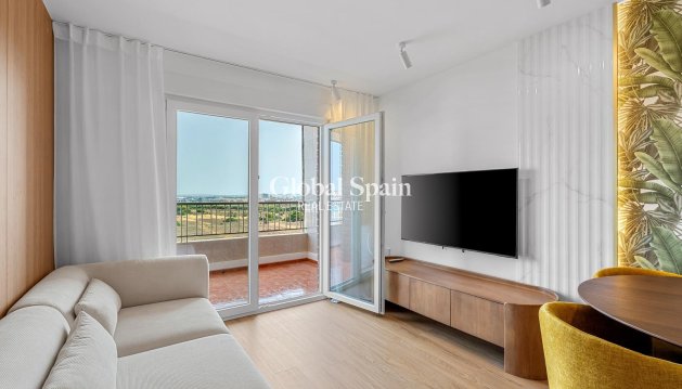 ÁTICO - Venta - TORREVIEJA -
                Punta prima