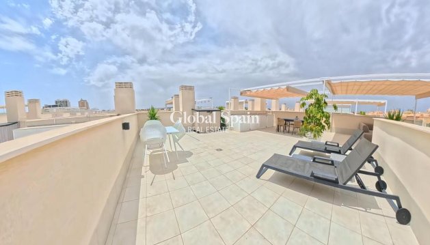 ÁTICO - Venta - TORREVIEJA -
                Torrevieja