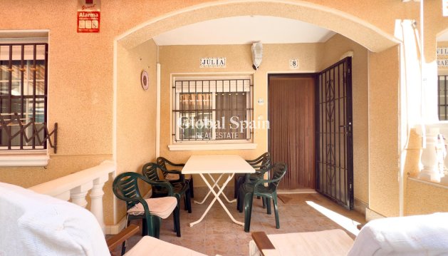 Begane grond - Wederverkoop - TORREVIEJA -
                La Mata pueblo