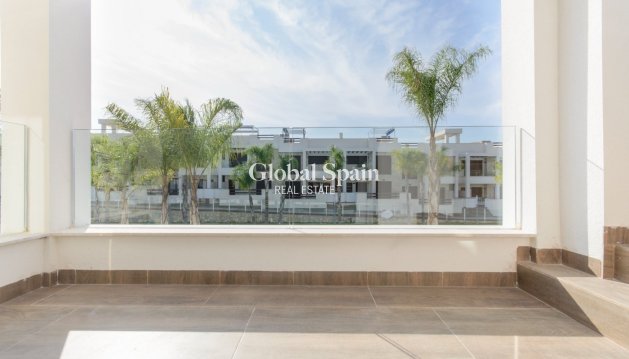 Bungalow im obersten Stockwerk - Neubau - TORREVIEJA -
                LOS BALCONES - LOS ALTOS