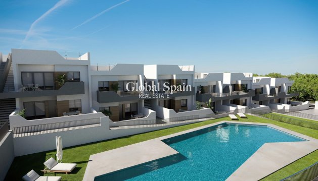 Bungalow op de bovenste verdieping - Nieuwbouw -
                SAN MIGUEL DE SALINAS - SP-13170