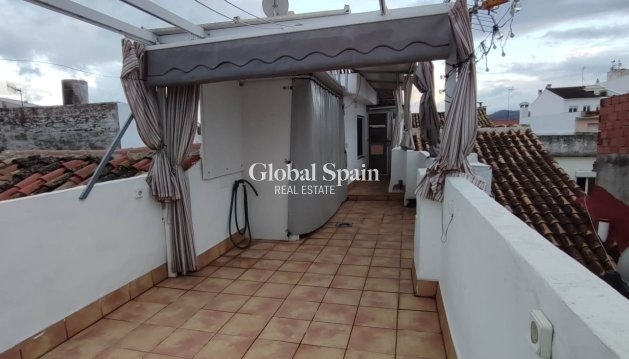 Casa - Resale - Piles -
                Pueblo