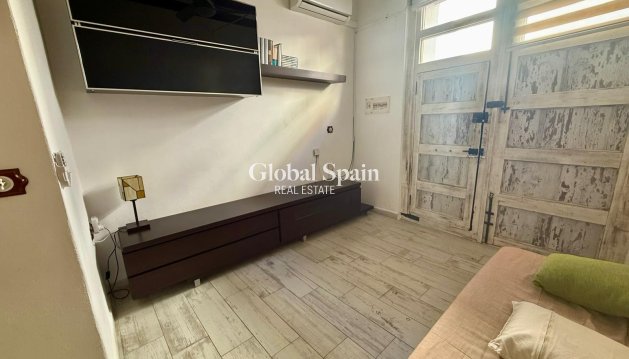 Casa - Resale - Piles -
                Pueblo