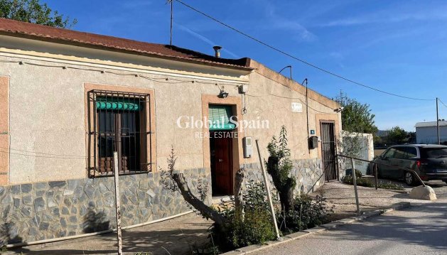 CASA - Venta - ARNEVA -
                LOS DESAMPARADOS