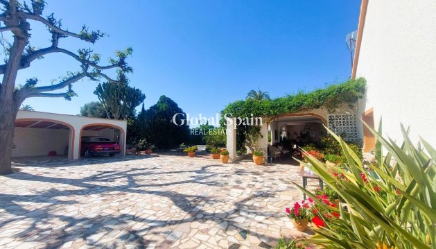 CASA - Venta -
                LA MARINA - GSR-40739