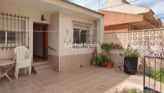 CASA - Venta - LO PAGÁN -
                La Puntica