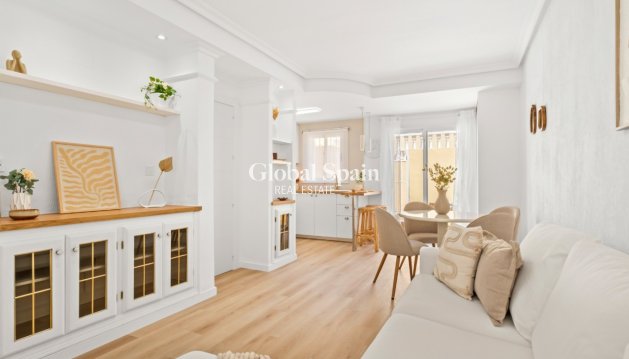 CASA - Venta - ORIHUELA COSTA -
                Las Filipinas