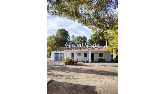 CASA - Venta - YECLA -
                Inland