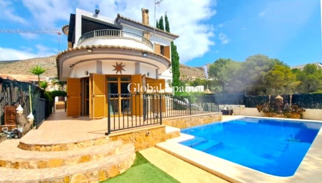 Chalet niezależny - Odsprzedaż - FINESTRAT -
                FINESTRAT