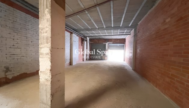 COMMERCIAL PROPERTY - Resale - GUARDAMAR DEL SEGURA -
                GUARDAMAR DEL SEGURA