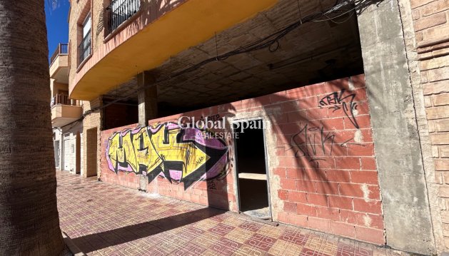 COMMERCIAL PROPERTY - Resale - JACARILLA -
                Jacarilla