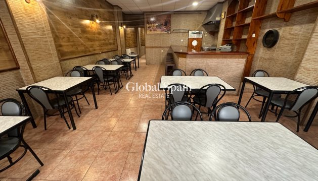 COMMERCIAL PROPERTY - Resale -
                TORREVIEJA - CW-82150