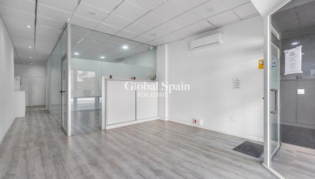 COMMERCIAL PROPERTY - Resale - TORREVIEJA -
                La Mata pueblo