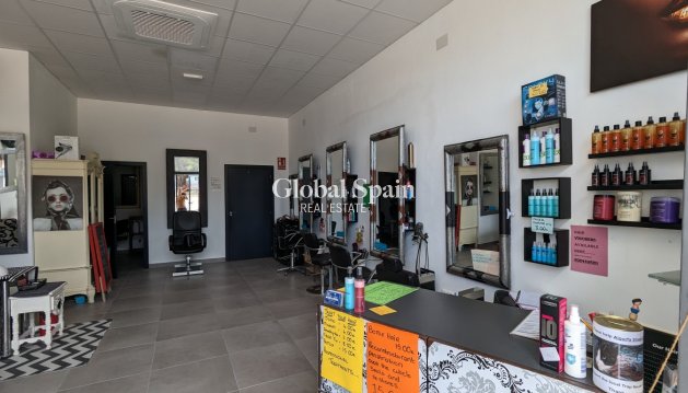 Commercial - Revente - Lo Crispin -
                Lo Crispin