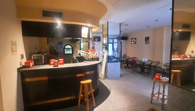 COMMERCIEEL VASTGOED - Wederverkoop - TORREVIEJA -
                Playa del Cura