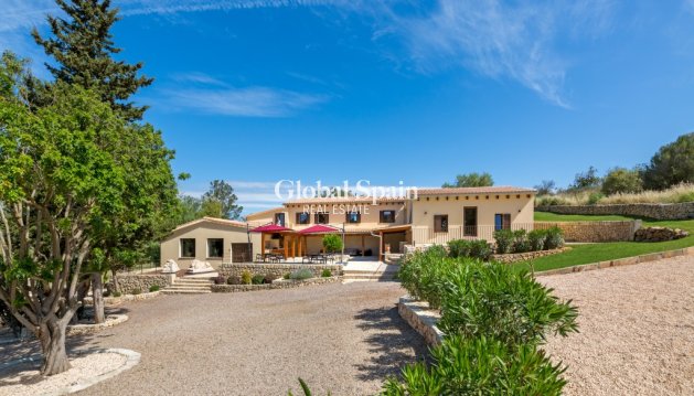 Country Home - Resale - Sineu -
                Sineu