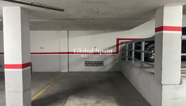 DER PARKPLATZ / GARAGE - Wiederverkauf -
                TORREVIEJA - GI-24252