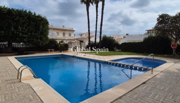 DOM - Odsprzedaż - LOS ALCÁZARES -
                LOS ALCÁZARES