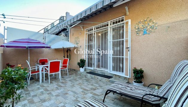 DOM - Odsprzedaż - TORREVIEJA -
                