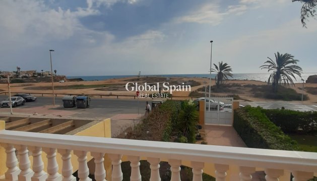 DOM - Odsprzedaż - TORREVIEJA -
                