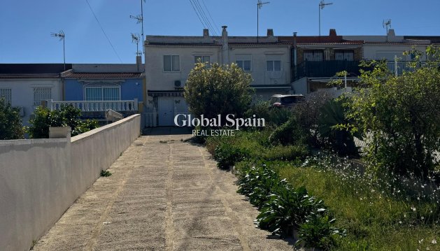 DOM - Odsprzedaż - TORREVIEJA -
                