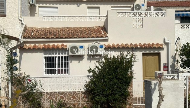DOM - Odsprzedaż - TORREVIEJA -
                