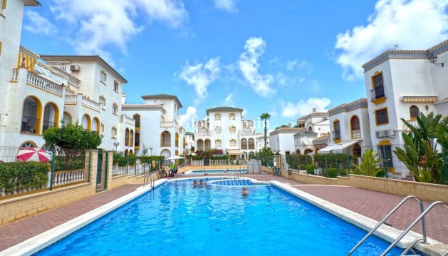 DOM - Odsprzedaż - TORREVIEJA -
                