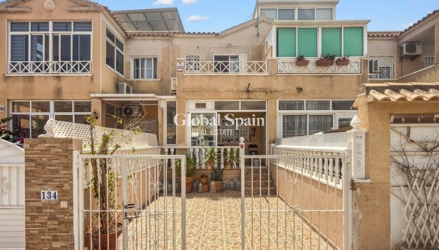 DOM - Odsprzedaż - TORREVIEJA -
                