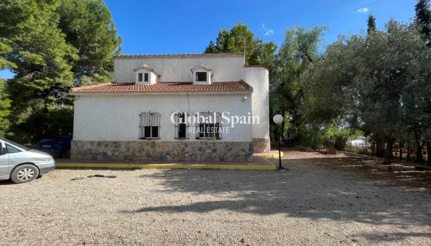 Finca / Landimmobilie - Wiederverkauf - ALBATERA -
                Albatera