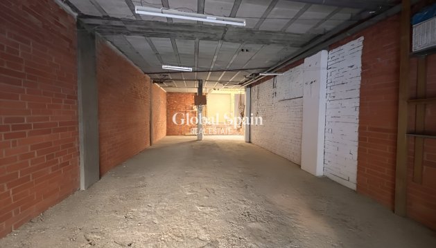 GEWERBEIMMOBILIE - Wiederverkauf - GUARDAMAR DEL SEGURA -
                GUARDAMAR DEL SEGURA