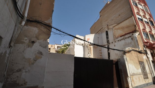 GRUNDSTÜCK - Wiederverkauf - MONÓVAR -
                Inland