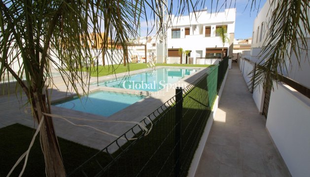 HAUS - Neubau - PILAR DE LA HORADADA -
                parque Andromeda