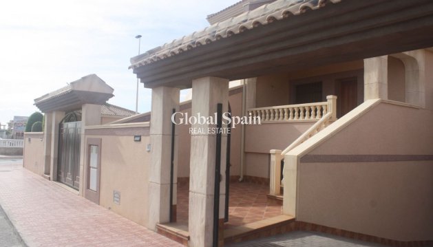 HAUS - Neubau - TORREVIEJA -
                LOS BALCONES - LOS ALTOS