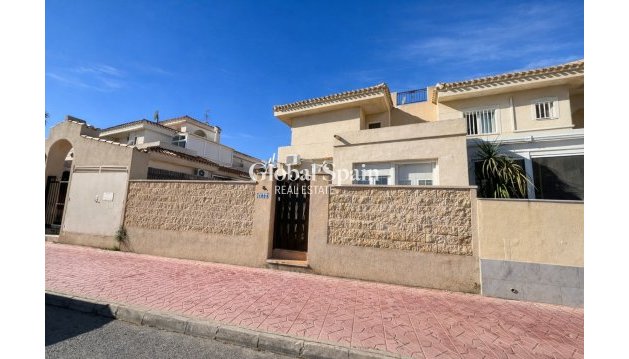HAUS - Wiederverkauf - ORIHUELA COSTA -
                Costa Blanca