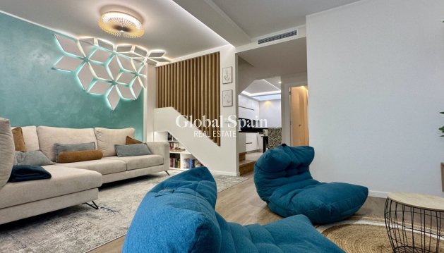 HAUS - Wiederverkauf - ORIHUELA COSTA -
                Costa Blanca