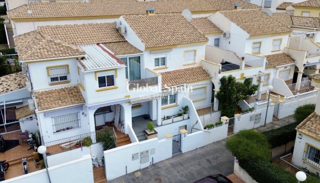 HAUS - Wiederverkauf - ORIHUELA COSTA -
                Costa Blanca