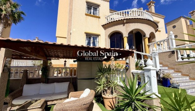 HAUS - Wiederverkauf - ORIHUELA COSTA -
                Costa Blanca