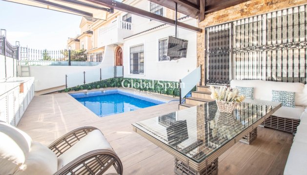 Haus - Wiederverkauf - ORIHUELA COSTA -
                La Zenia