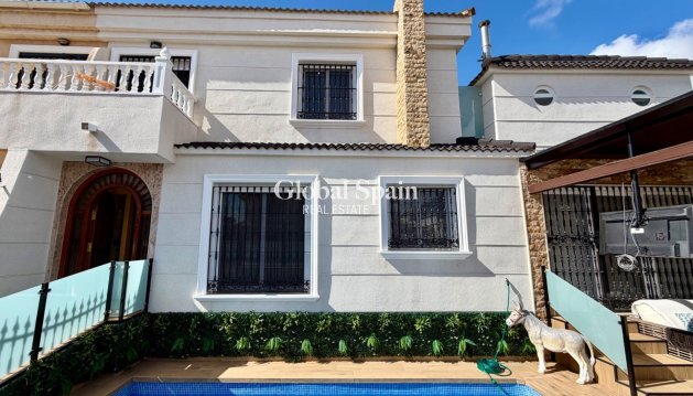 HAUS - Wiederverkauf - ORIHUELA COSTA -
                La Zenia