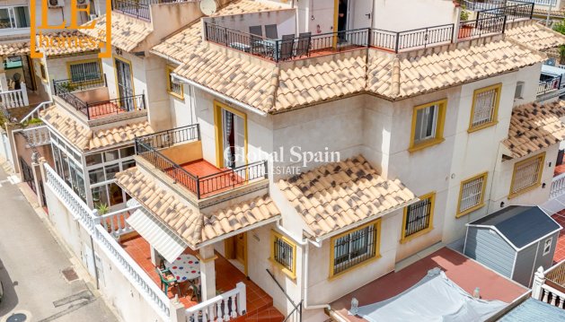 HAUS - Wiederverkauf - ORIHUELA COSTA -
                La Zenia