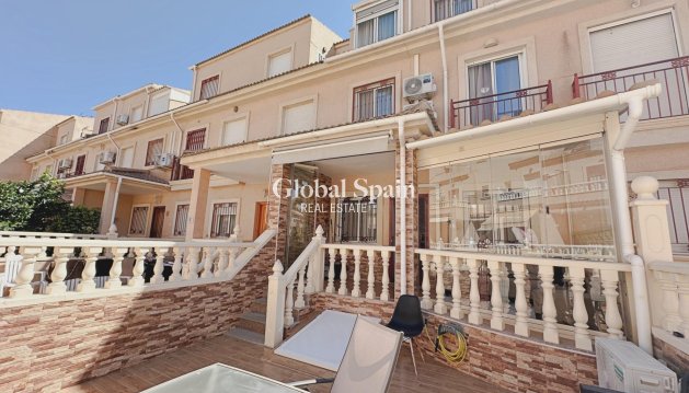HAUS - Wiederverkauf - ORIHUELA COSTA -
                La Zenia