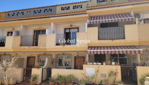HAUS - Wiederverkauf - ORIHUELA COSTA -
                Playa Flamenca