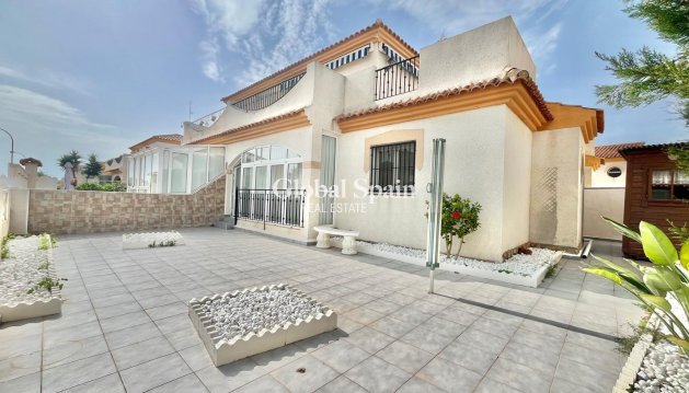 HAUS - Wiederverkauf - ORIHUELA COSTA -
                Playa Flamenca