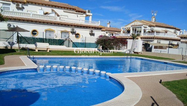 HAUS - Wiederverkauf - ORIHUELA -
                Urbanización Perla del Mar